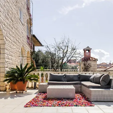 By The Sea - 15237 * 特罗吉尔