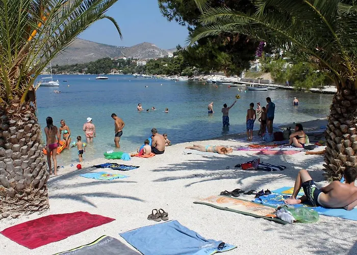 Appartement By The Sea - 15237 *